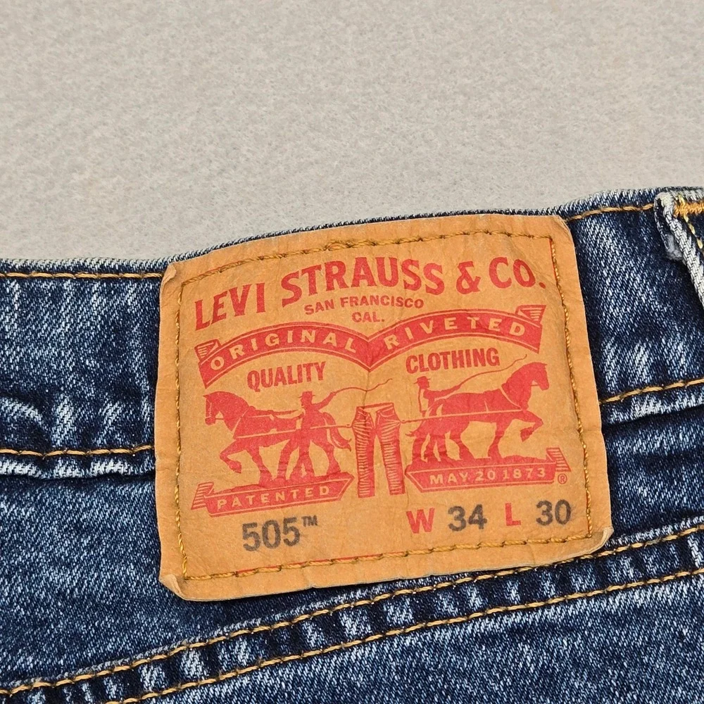 Levi's 505 Regular‎ Fit Straight Leg Jeans 34x30 (Measures 34x29.5) Medium Wash
